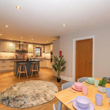 Crooklands * Milnthorpe